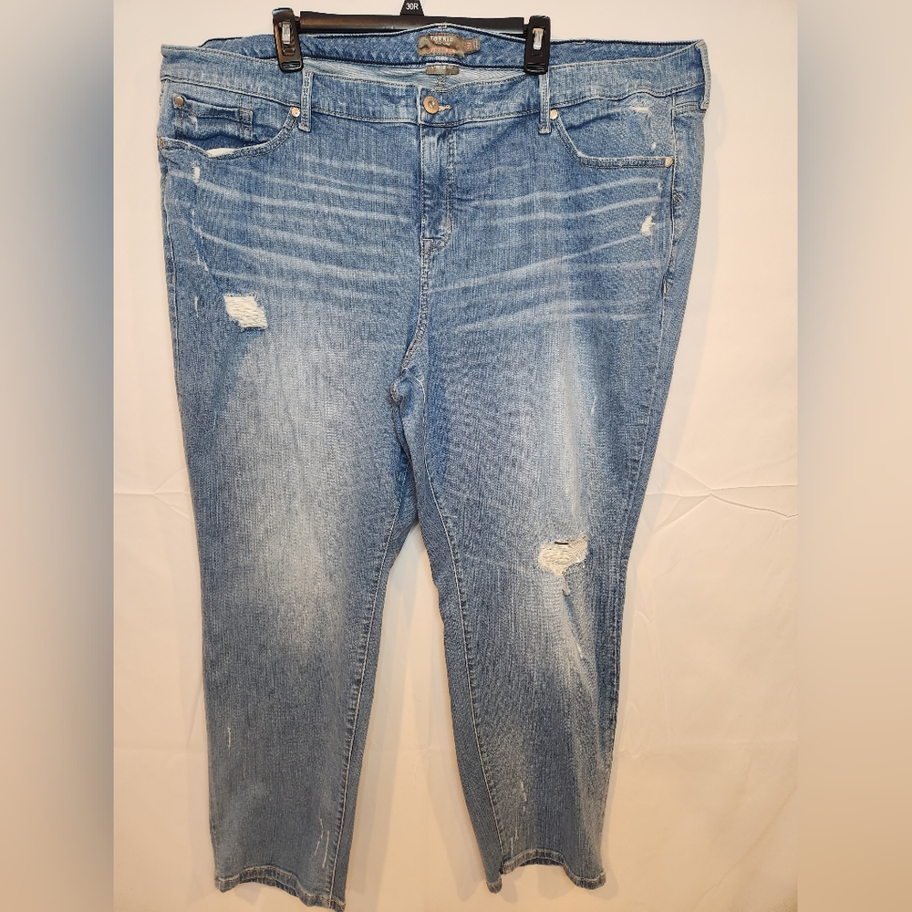 Torrid Boyfriend Straight Light Wash Distressed Zip Fly Jeans Size 28 Regular
